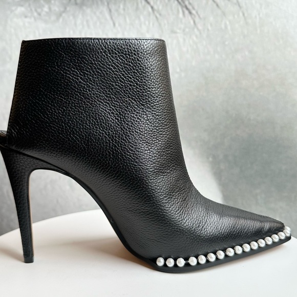 🌸KARL LAGERFELD🌸 Cyron Studded Leather Stiletto Booties Size:6 - Picture 3 of 10